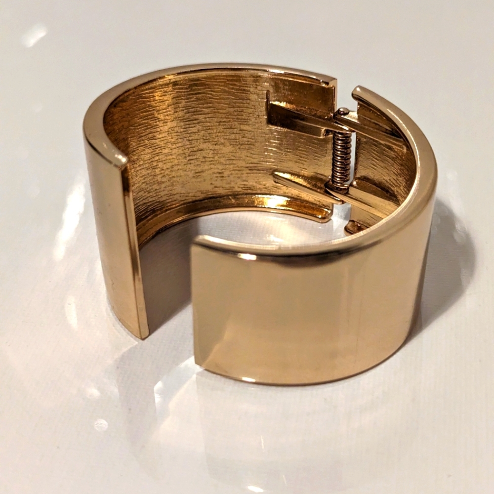 Thick Gold Bracelet
